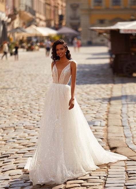 33 Best Affordable Wedding Dresses That Are Beyond, 60% OFF