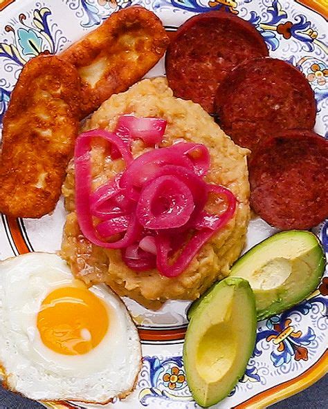 Mangú Con Los Tres Golpes | Recipe | Dominicano recipes, Recipes, Food recipies