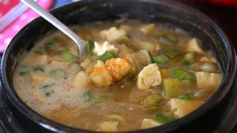 Doenjang-jjigae (Fermented soybean paste stew) recipe by Maangchi