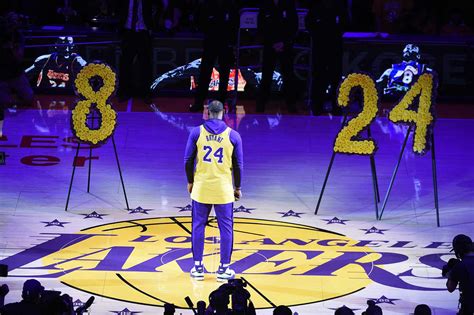 Lakers Pay Tribute to Kobe Bryant in First Home Game Since Crash | PEOPLE.com