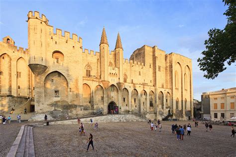 Le Palais des Papes à Avignon - SNCF Connect