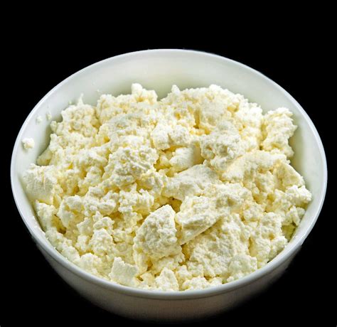 Homemade Ricotta Cheese - National Dairy Month!