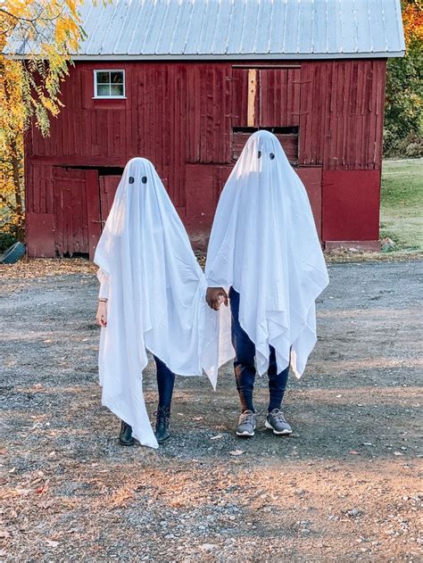 Kathleen's Fashion Fix: BOO! // Couples Homemade Ghost Costumes | Ghost costumes, Easy ghost ...