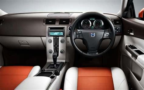 Volvo XC30 Photos | XC30 Interior and Exterior Photos. XC30 Features