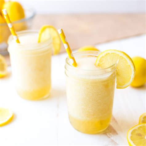 10 Best Spiked Lemonade Drinks for Summer | Taste of Home