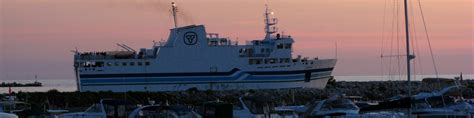 The Pelee Island Ferry arriving at the Marina | The Wandering Dog Inn ...