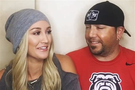 Jason Aldean and His Wife Get Personal in Adorable Videos