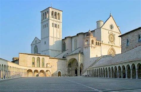 6 Stunning Churches In Italy That Are A Must Visit For All