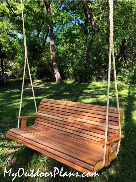 DIY Swing Bench with Center Console | MyOutdoorPlans | Free Woodworking Plans and Projects, DIY ...