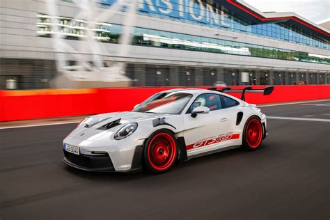 2023 Porsche 911 GT3 RS Is All About Aero - CNET