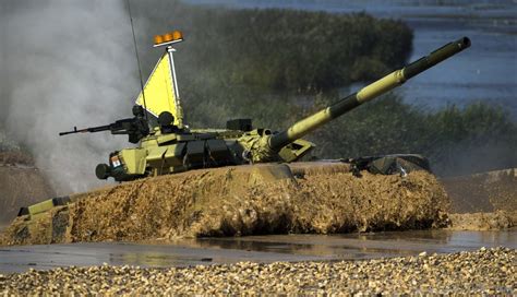 [NP] An Indian T-90S MBT at Tank Biathalon 2015 : r/india