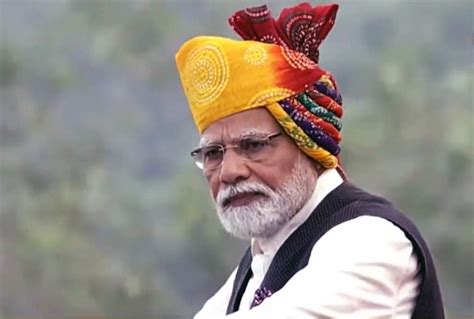 PM Narendra Modi Wears The Most Vibrant Turban Ever on Independence Day ...