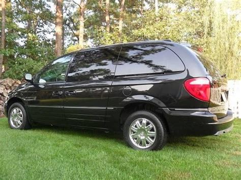 2005 Chrysler Town and Country Limited for Sale in Browns Mills, New Jersey Classified ...