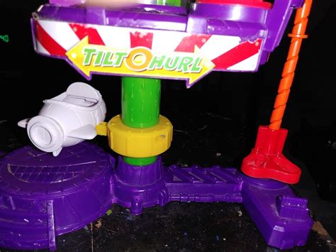 Imaginext Batman Joker Laff Factory Dunk Tank Playset - Many Imaginext ...