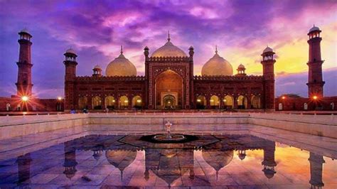 10 des plus belles mosquées du monde - Gazellemag | Historical place, Pakistan travel, Pakistan