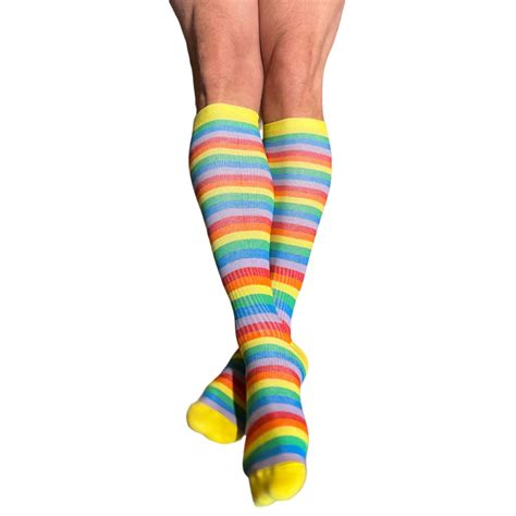 Rainbow-coloured compression socks | Happypride