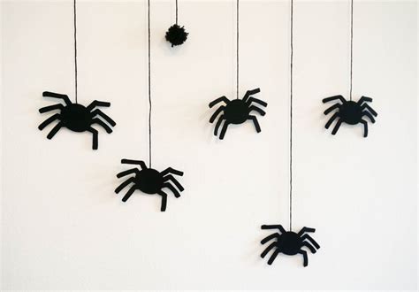 Hanging Spiders Decoration