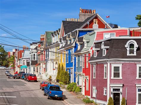 Newfoundland best tours: Globus itinerary St John’s, Iceberg Alley | escape