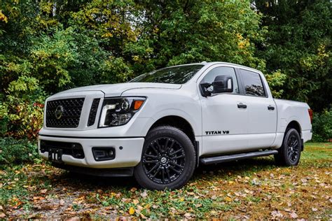 Should You Buy a 2018 Nissan Titan? - Motor Illustrated