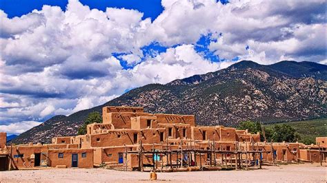 The Taos Pueblo - El Pueblo Lodge