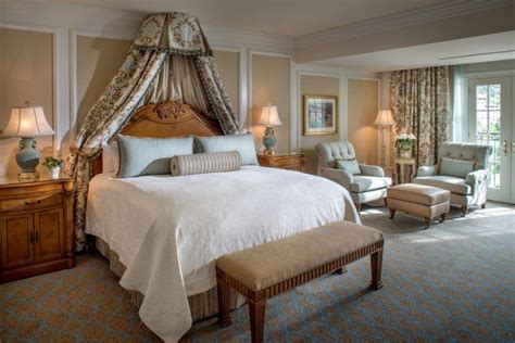 The Top 5 Reasons the Broadmoor is a Perfect Holiday Getaway for ...