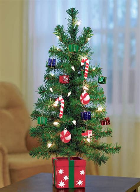 Miniature Tabletop Christmas Tree Decorating Ideas