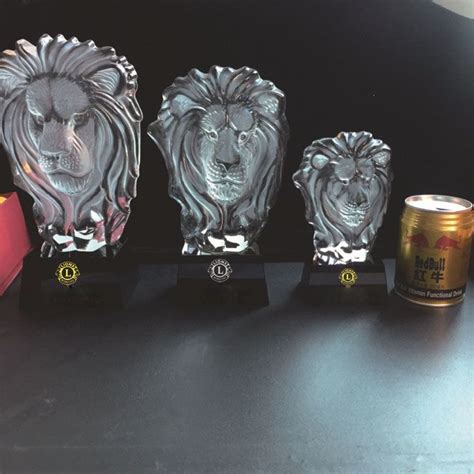 crystal lion head sculpture awards for Lions Club International ...