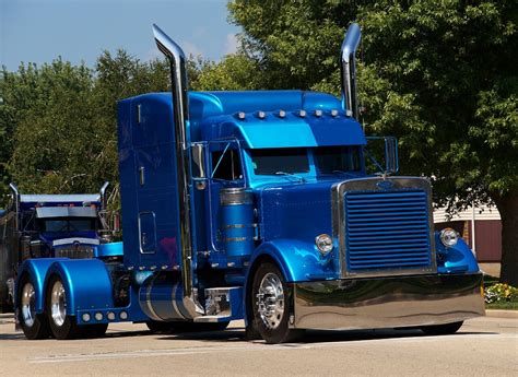 Semitrckn — Peterbilt custom 379