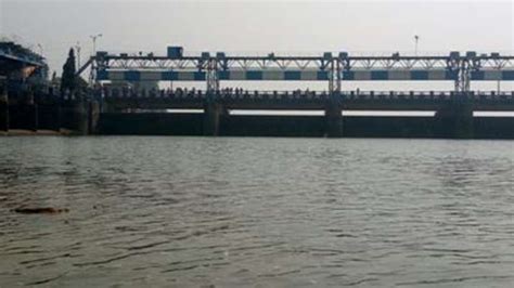 Durgapur barrage lock gate damaged, Bengal villages under fear of ...