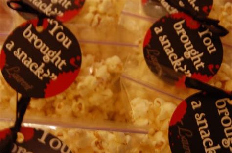 Foodista | The 20 Most Popular Movie Snacks From Around The World