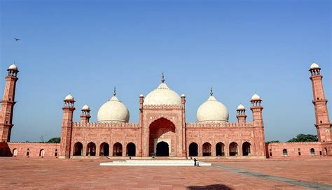 Figure No1. Badshahi mosque Lahore | Download Scientific Diagram