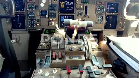 Boeing 767 300 Cockpit