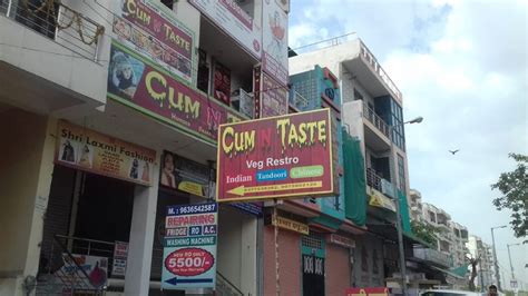 This restaurant near me with unique fronts too : india