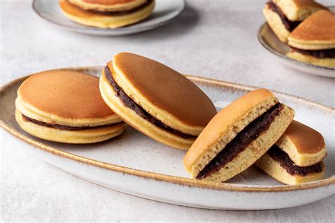 Dorayaki (Sweet-Filled Pancakes) Recipe