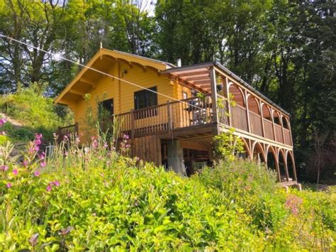 6 Best Log Cabins In South Wales - Updated 2024 | Trip101