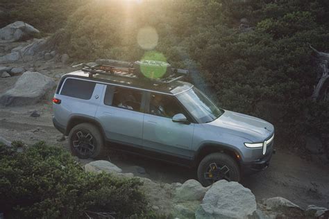 Rivian R1S Is the First Production EV to Conquer Rubicon Off-Road Trail