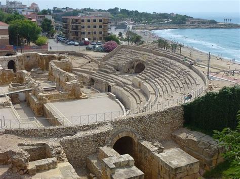 Tarragona Amphitheatre | It was built at the end of 1st cent… | Flickr