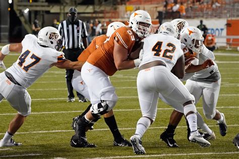 Tennessee football: Can Texas transfer replace Vols OL Darnell Wright?