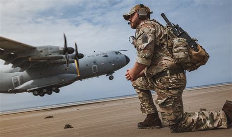 RAF: Airbus A400M Atlas beach landing