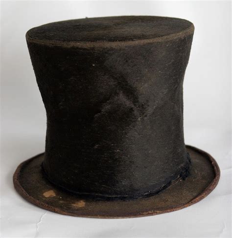 Abraham Lincoln owned this stovepipe hat, a museum claimed. A study finds no evidence - Los ...