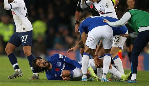 Andre Gomes injury: Everton star to have surgery on fractured ankle on ...