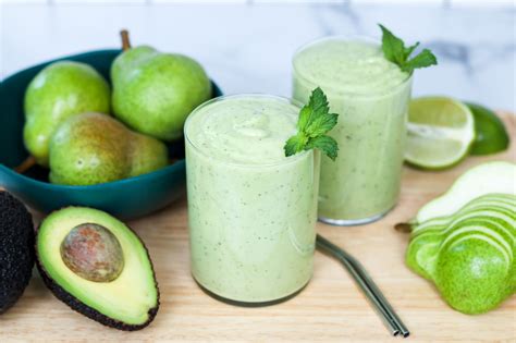 Pear Avocado Smoothie – California Pears