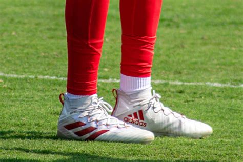 What Pros Wear: Patrick Mahomes' Adidas Freak Ultra 21 Cleats - What ...