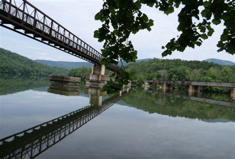 The James River Footbridge Is A Beautiful Destination In Virginia