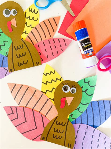 23 FESTIVE Thanksgiving Crafts for Kids (2024) - ABCDee Learning