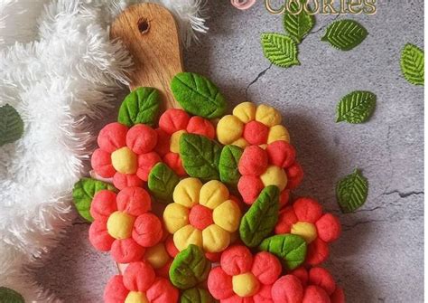 Resep Flowers Cookies oleh Dapoer Bunda Delizha - Cookpad