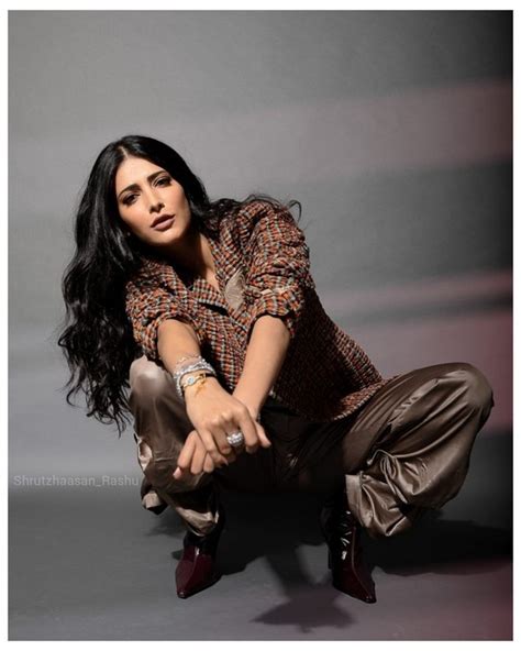 Shruti Haasan Pics - Photo 3 of 4