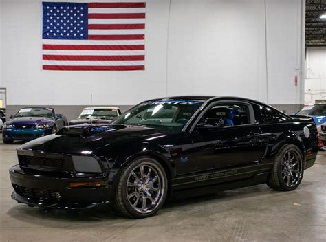 2005 Ford Mustang GT | GR Auto Gallery