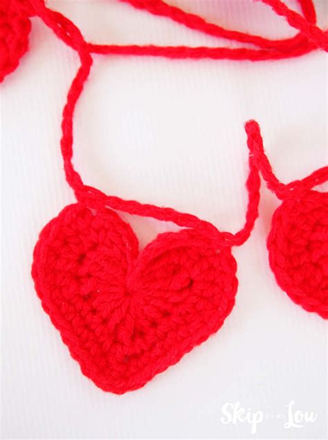 Easy Crochet Heart Garland Pattern | Skip To My Lou