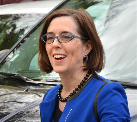 Oregon Governor Kate Brown Federal Officers Will Withdraw From Portland ...